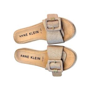 Anne Klein Iflex AKShanna Gold Metallic Buckle Slide Sandals Size 6.5M GUC